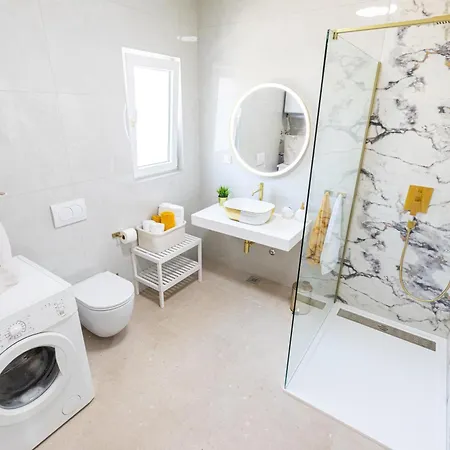 Apartment Elly's Empire *