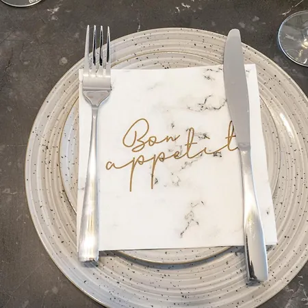 Elly's Empire شقة *