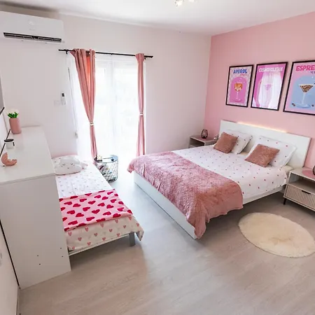 Elly's Empire شقة *