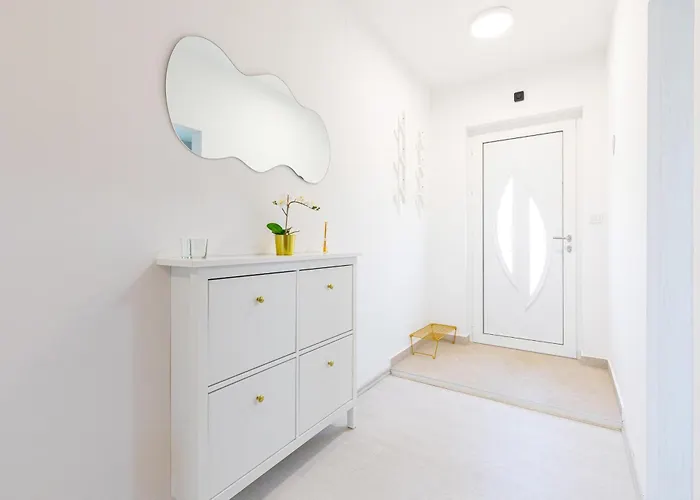 Apartman Elly's Empire *